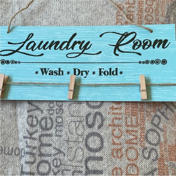 Laundry Room Blue & Black Sign With Clothespins. See pictures for measurements. - Picture 5 of 7